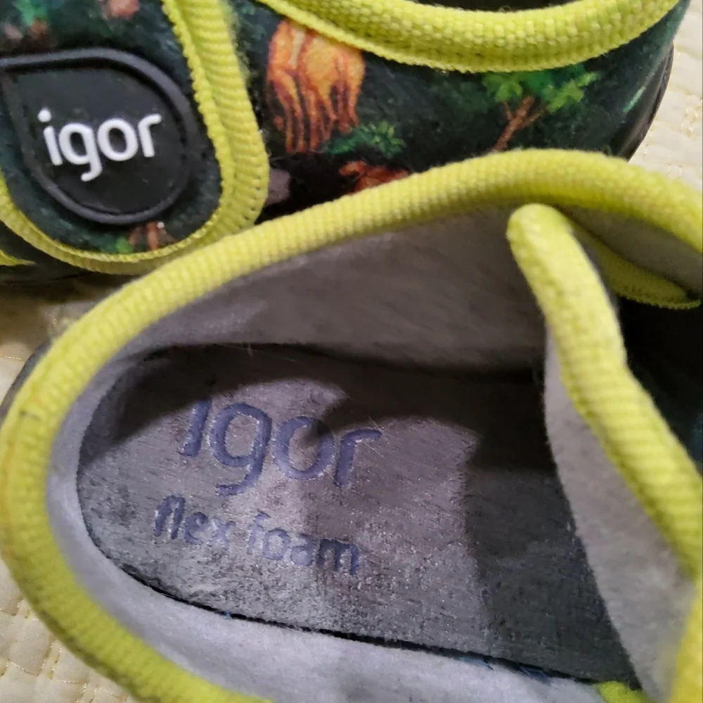 Igor Kids' Black and Green Lion Shoes